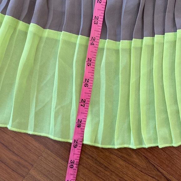 Jessica Simpson high low pleated dress - Picture 7 of 8